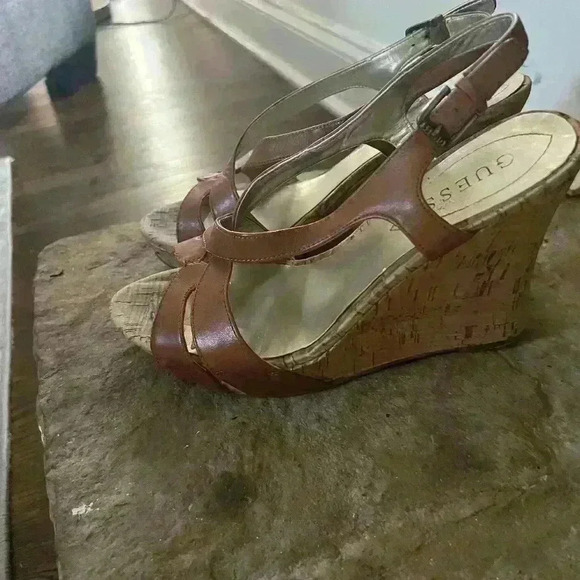 Guess Wedge Size 8.5 - Picture 1 of 4